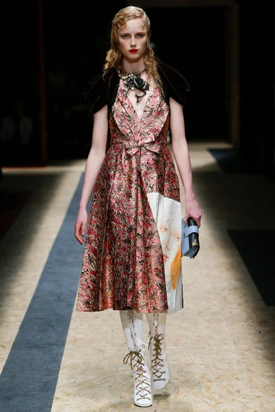 Look 52